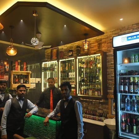 Hotel Surya Grande Kudal  Экстерьер фото