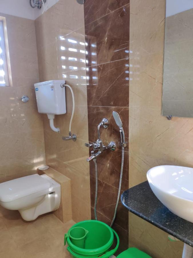 Hotel Surya Grande Kudal  Экстерьер фото