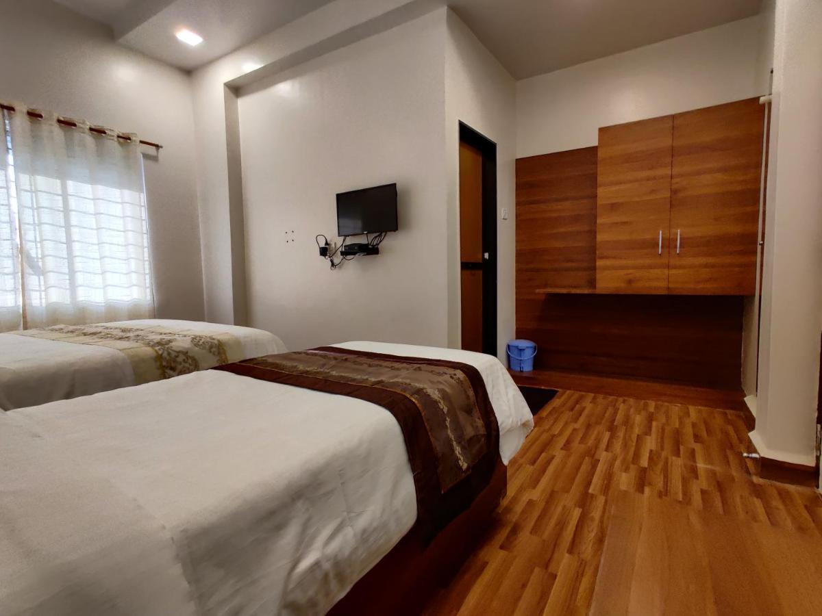 Hotel Surya Grande Kudal  Экстерьер фото